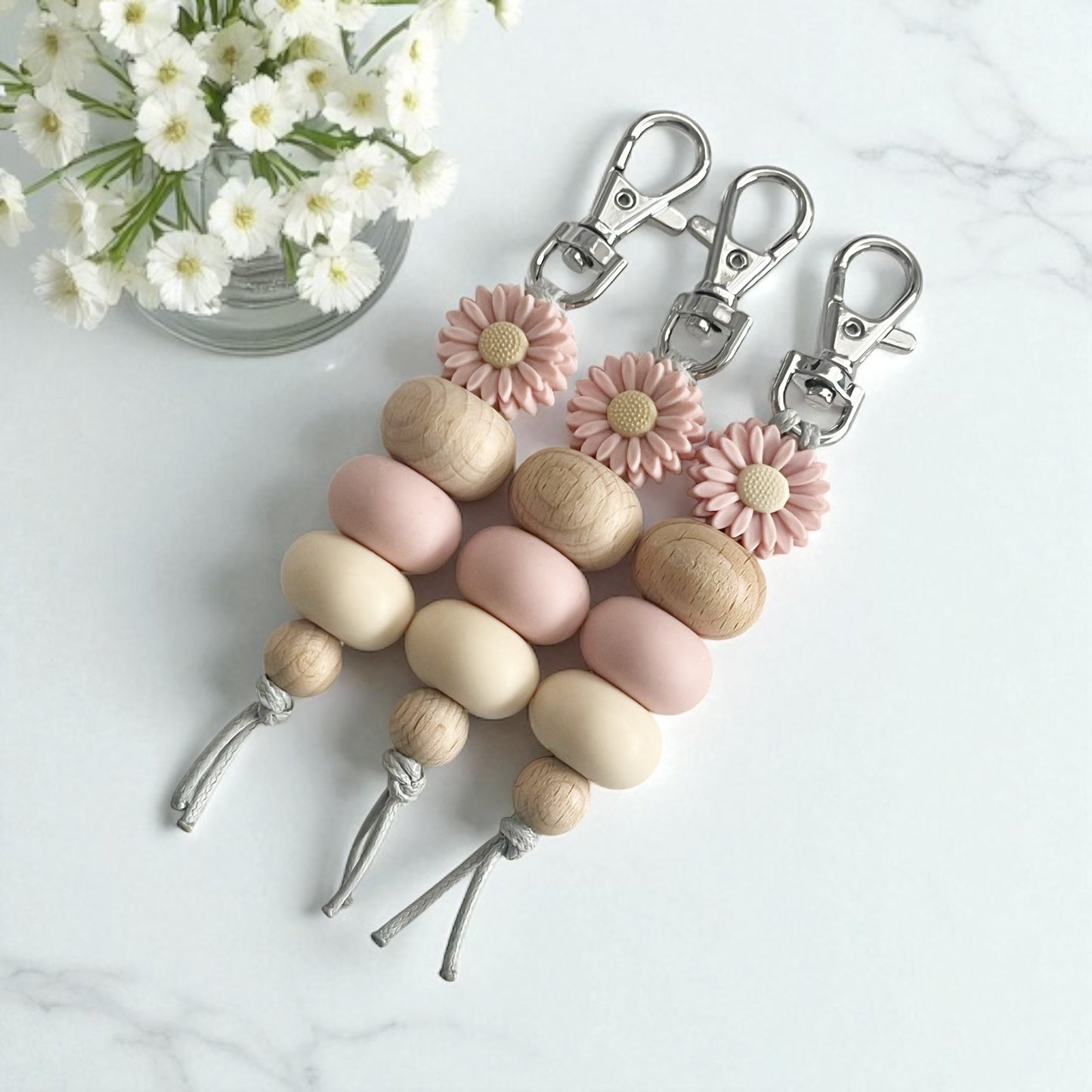 DUSTY PINK DAISY & WOOD DASIY SILICONE BEAD KEYRING