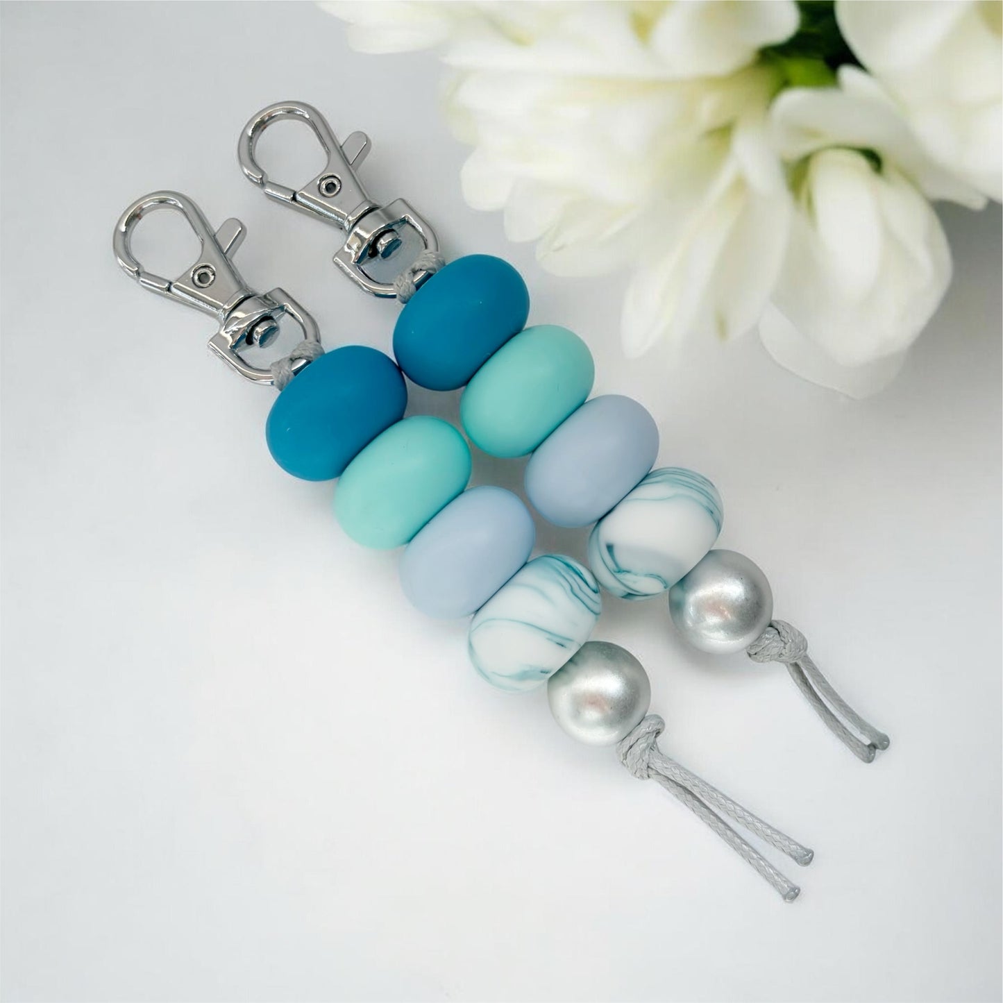 COASTAL BLUES SILICONE BEAD KEYRING