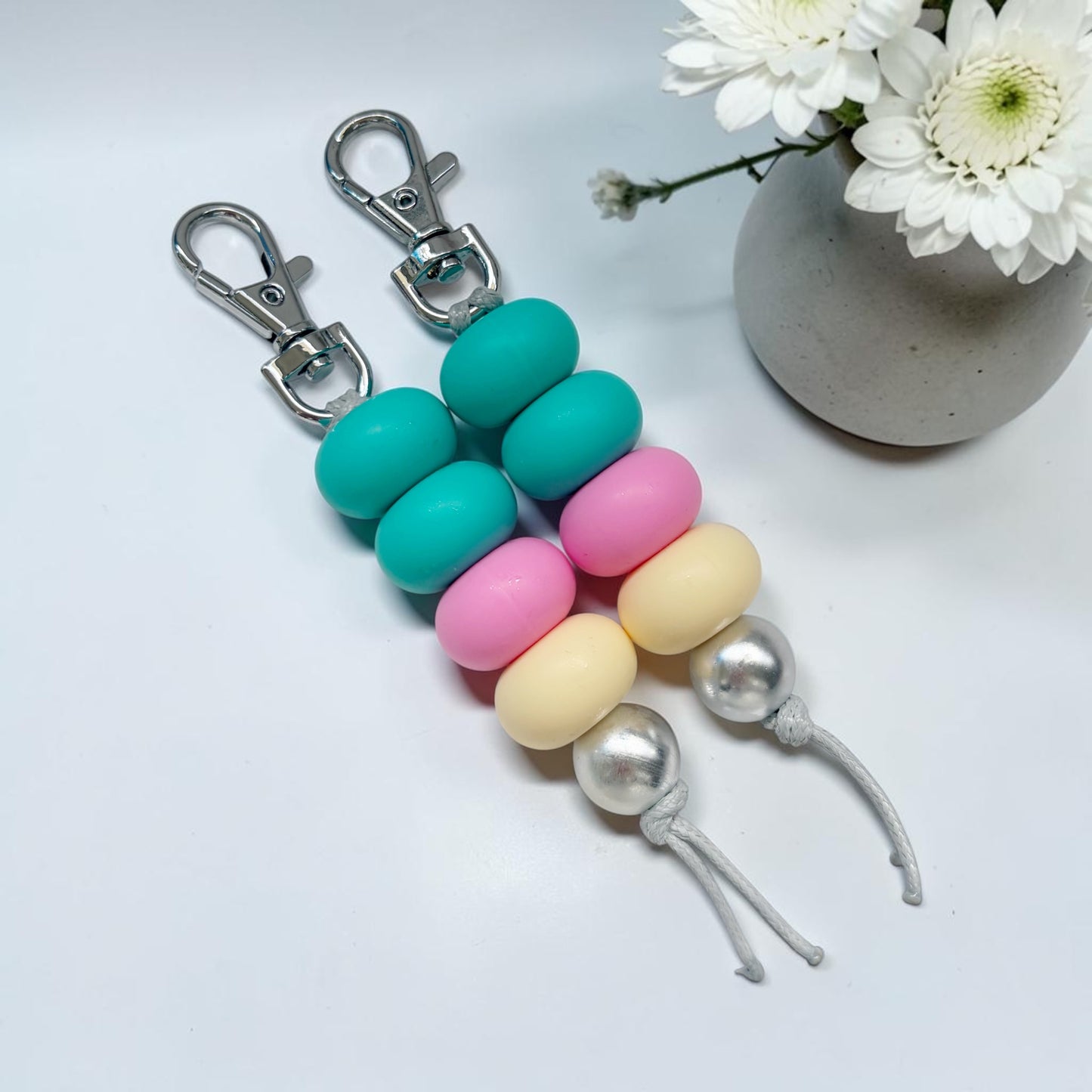 GREEN CANDY YELLOW SILICONE BEAD KEYRING