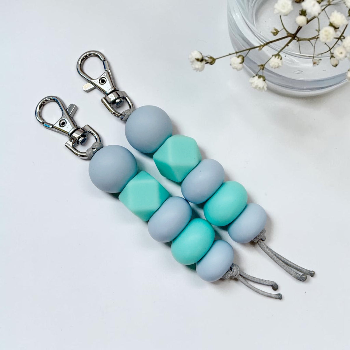 AQUA SILICONE BEAD KEYRING