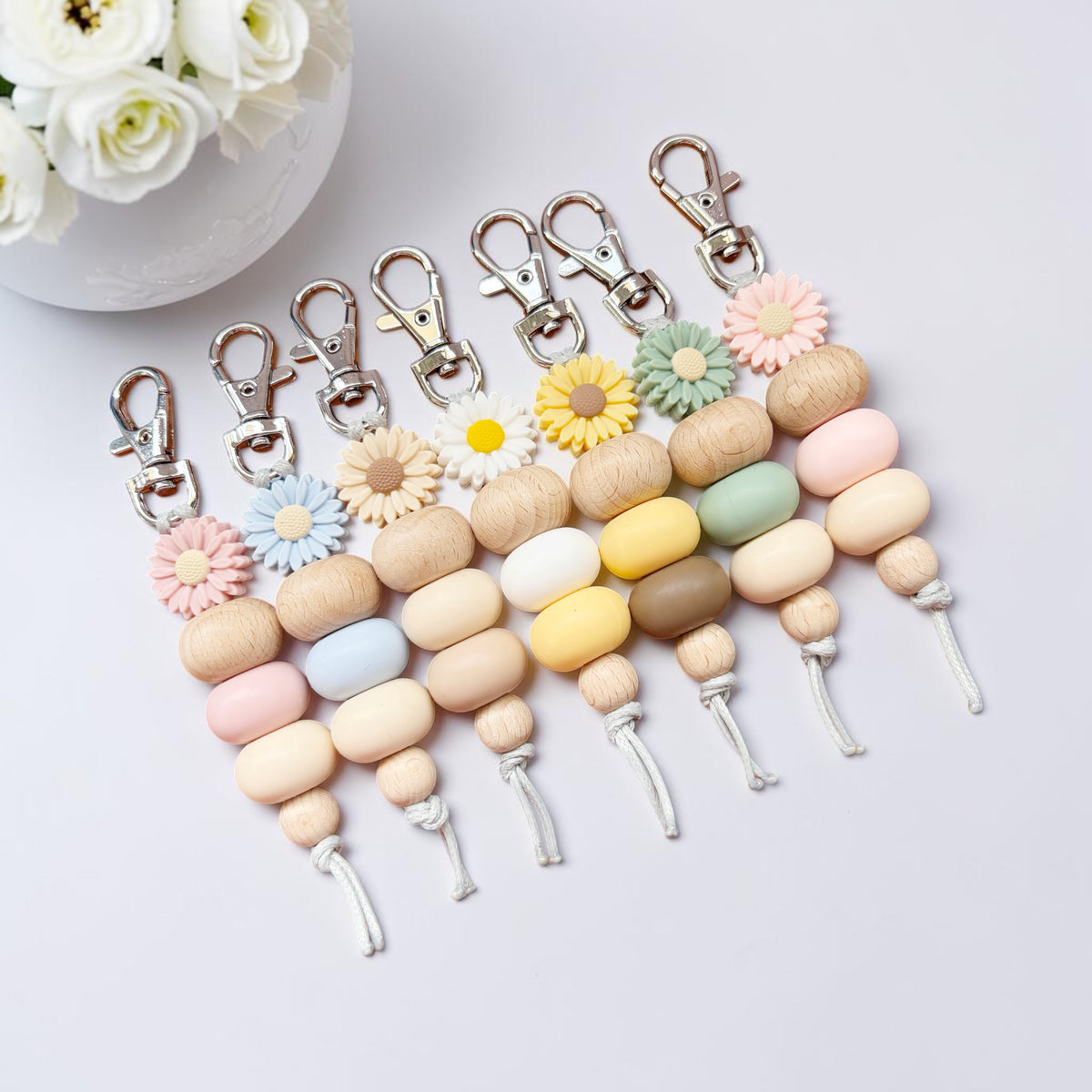 DAISY SILICONE BEAD KEYRING