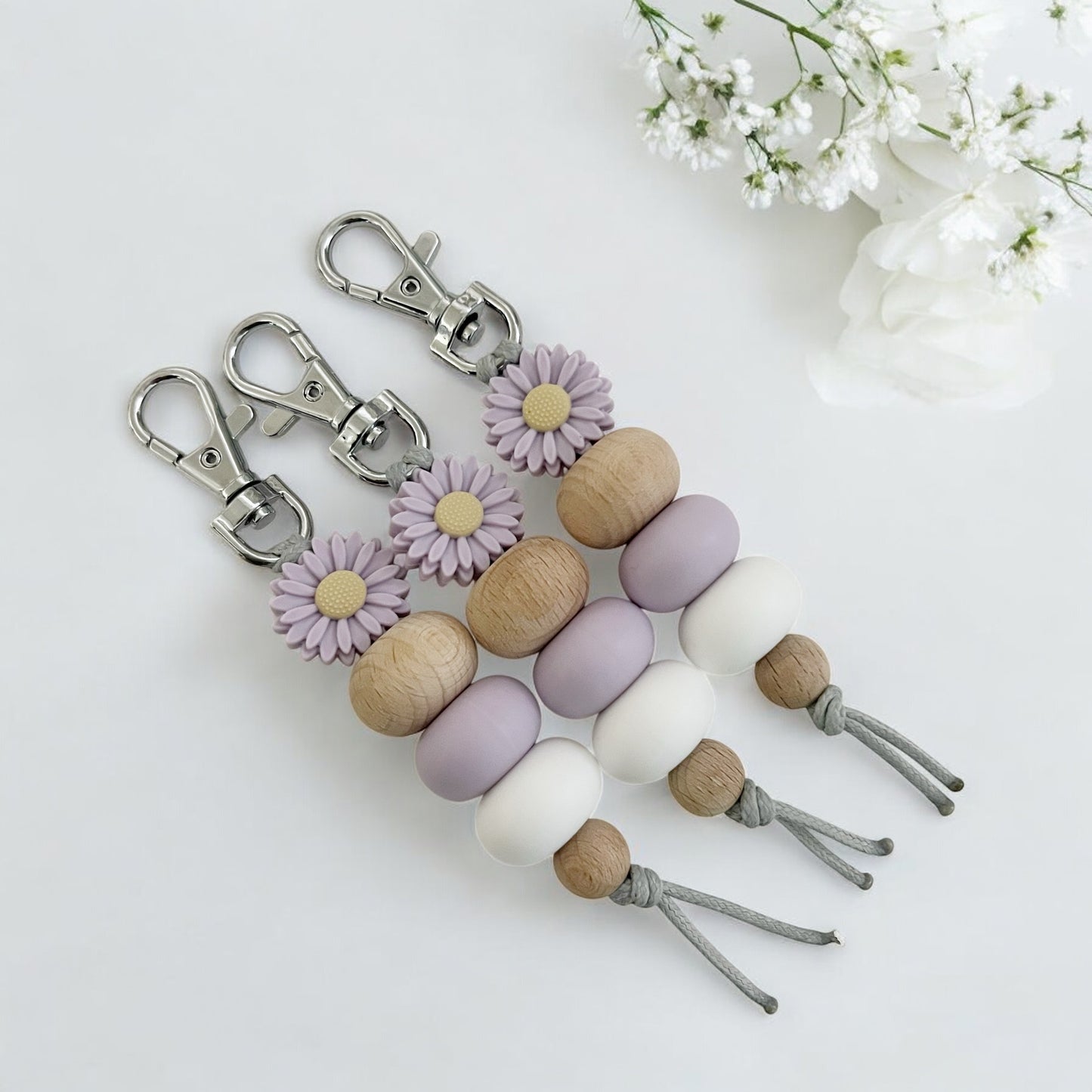 LAVENDER DAISY SILICONE BEAD KEYRING