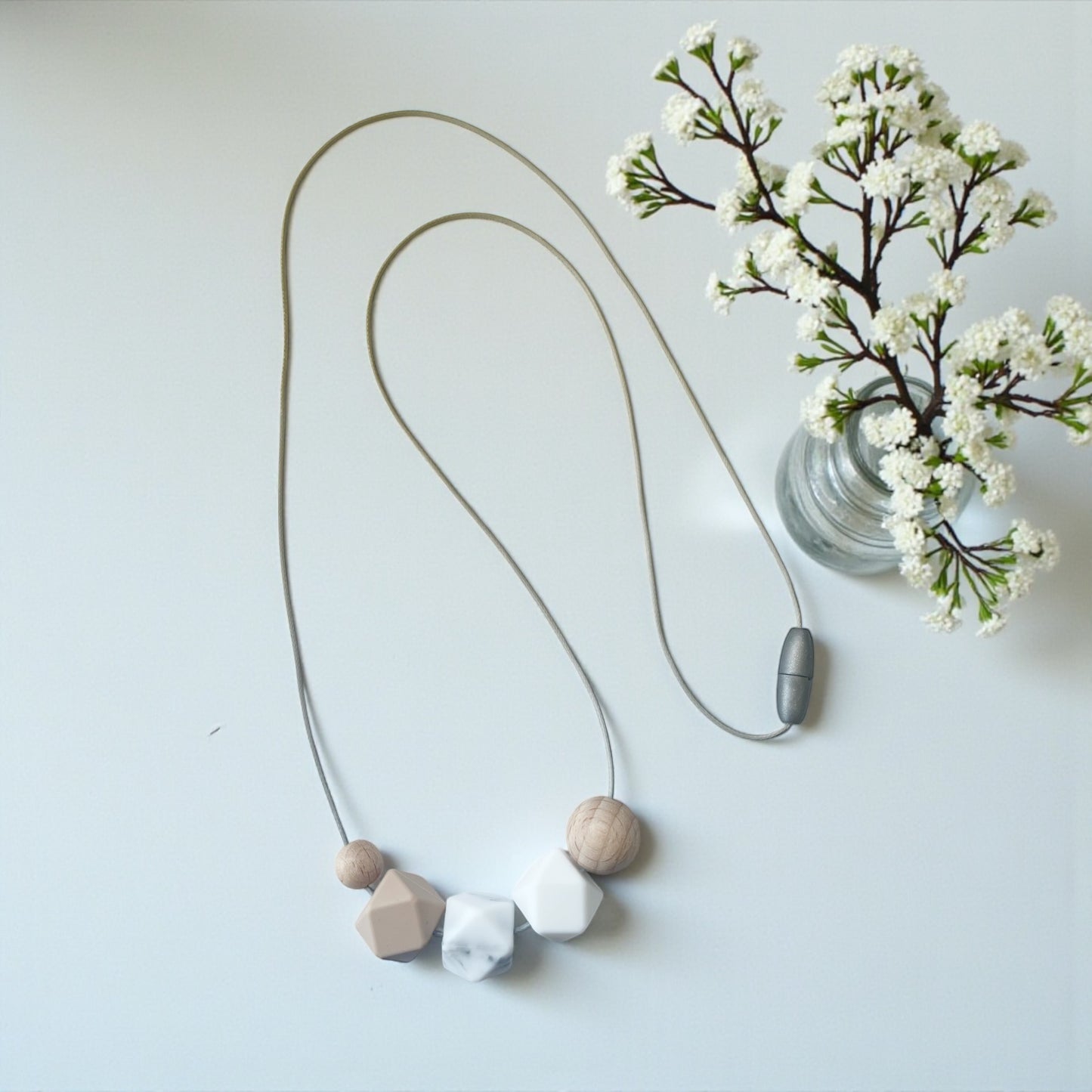 SILICONE BEADS SENSORY NECKLACE - Hex Neutral
