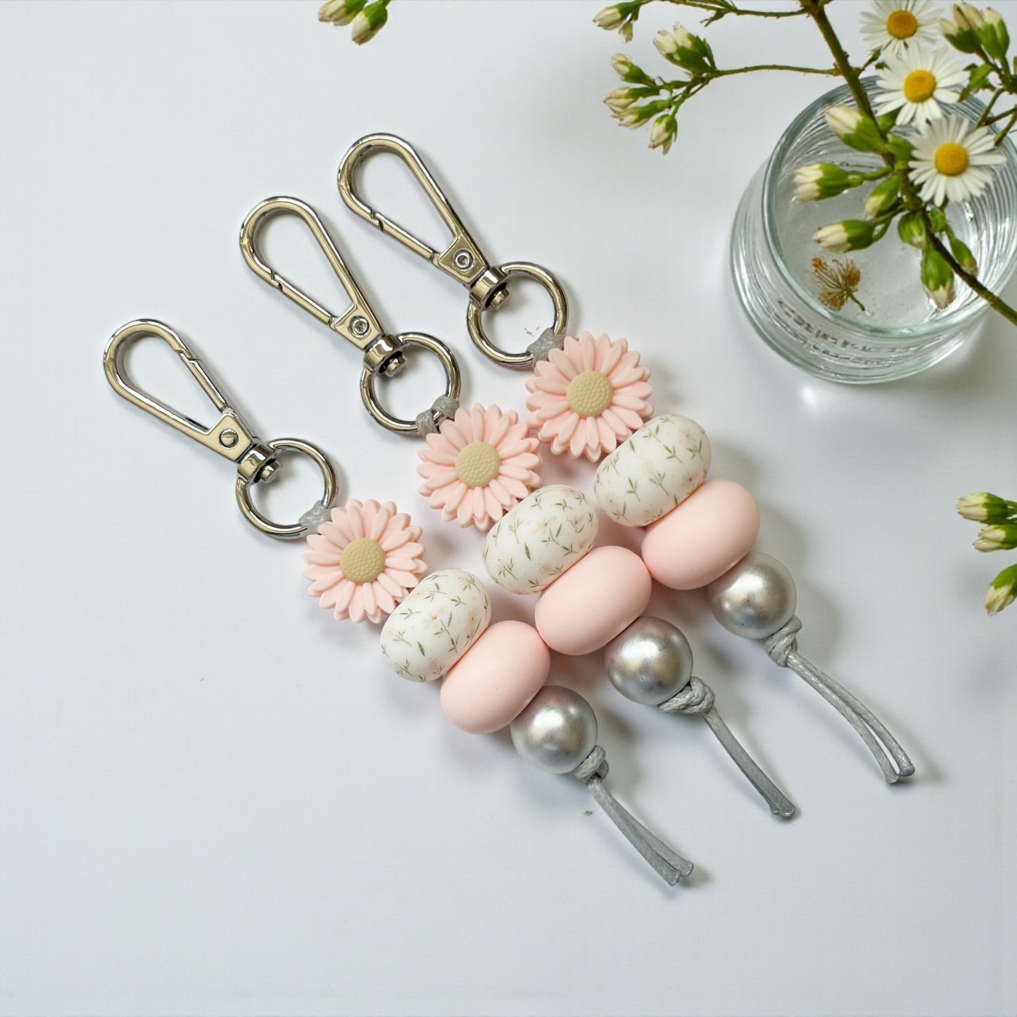 PINK DAISY & PRINT DAISY SILICONE BEAD KEYRING