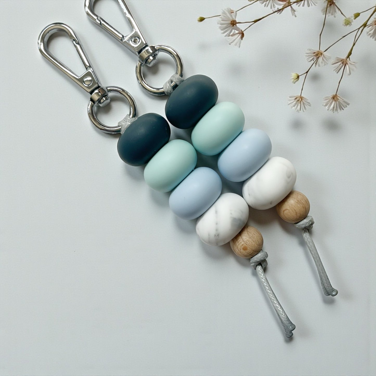 STORM BLUE MARBLE SILICONE BEAD KEYRING