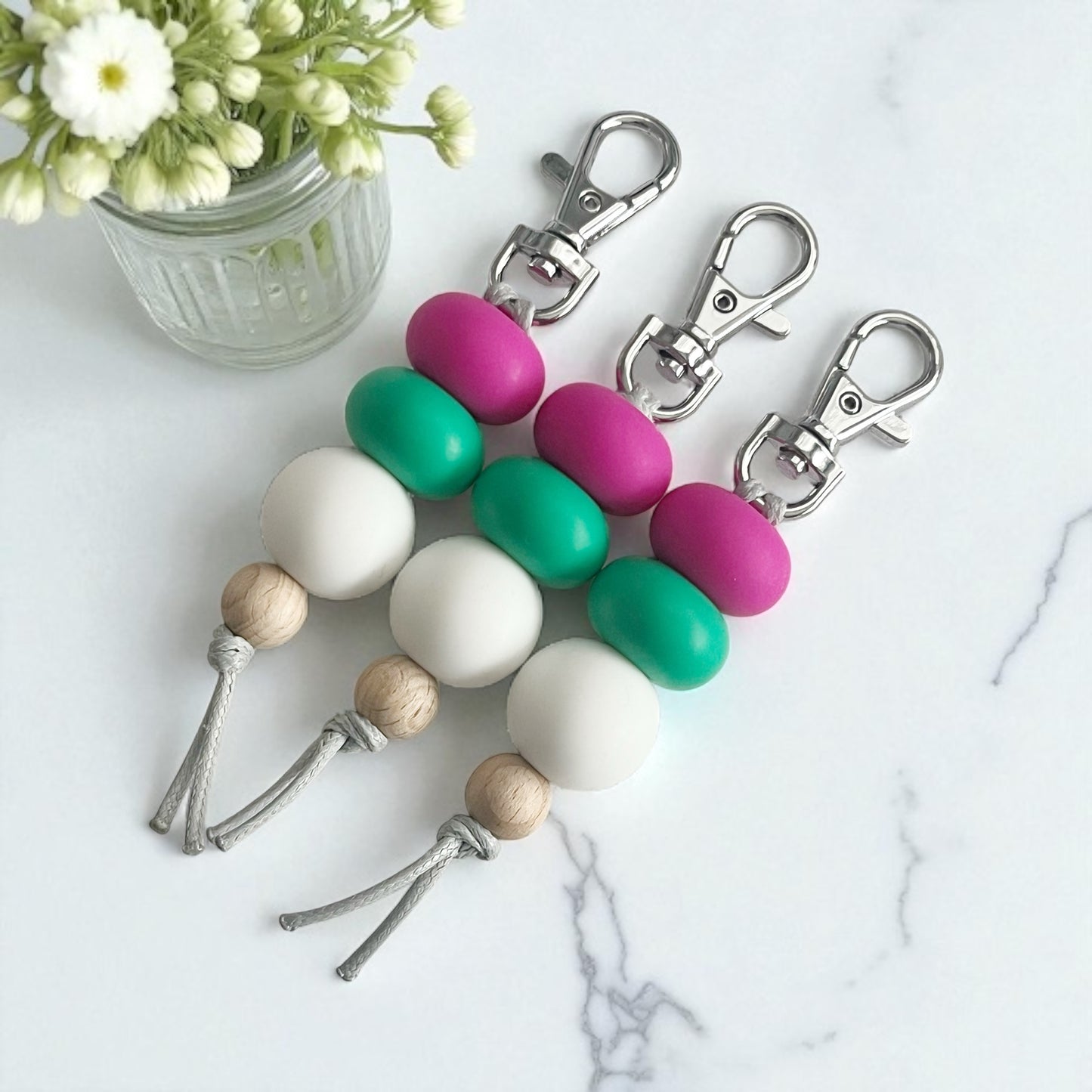 PINK & GREEN APPLE SILICONE BEAD KEYRING