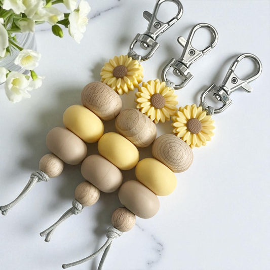 YELLOW & WOOD DASIY SILICONE BEAD KEYRING