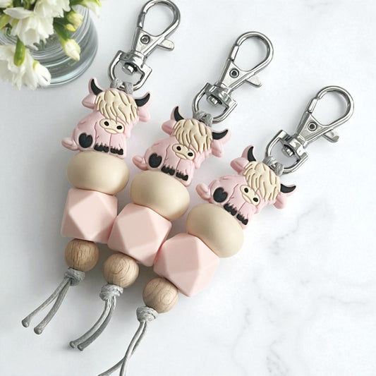 PINK HIGHLAND COW SILICONE BEAD KEYRING