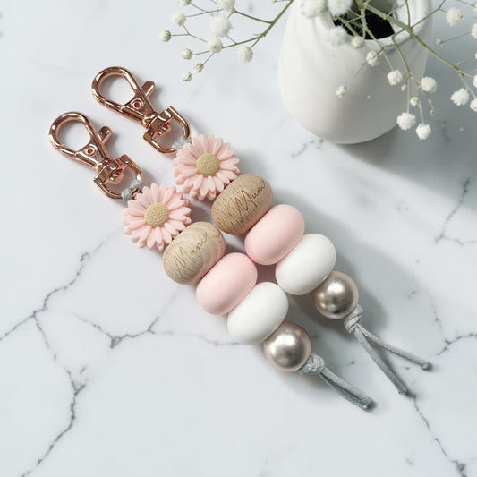 MUM PINK DAISY SILICONE BEAD KEYRING
