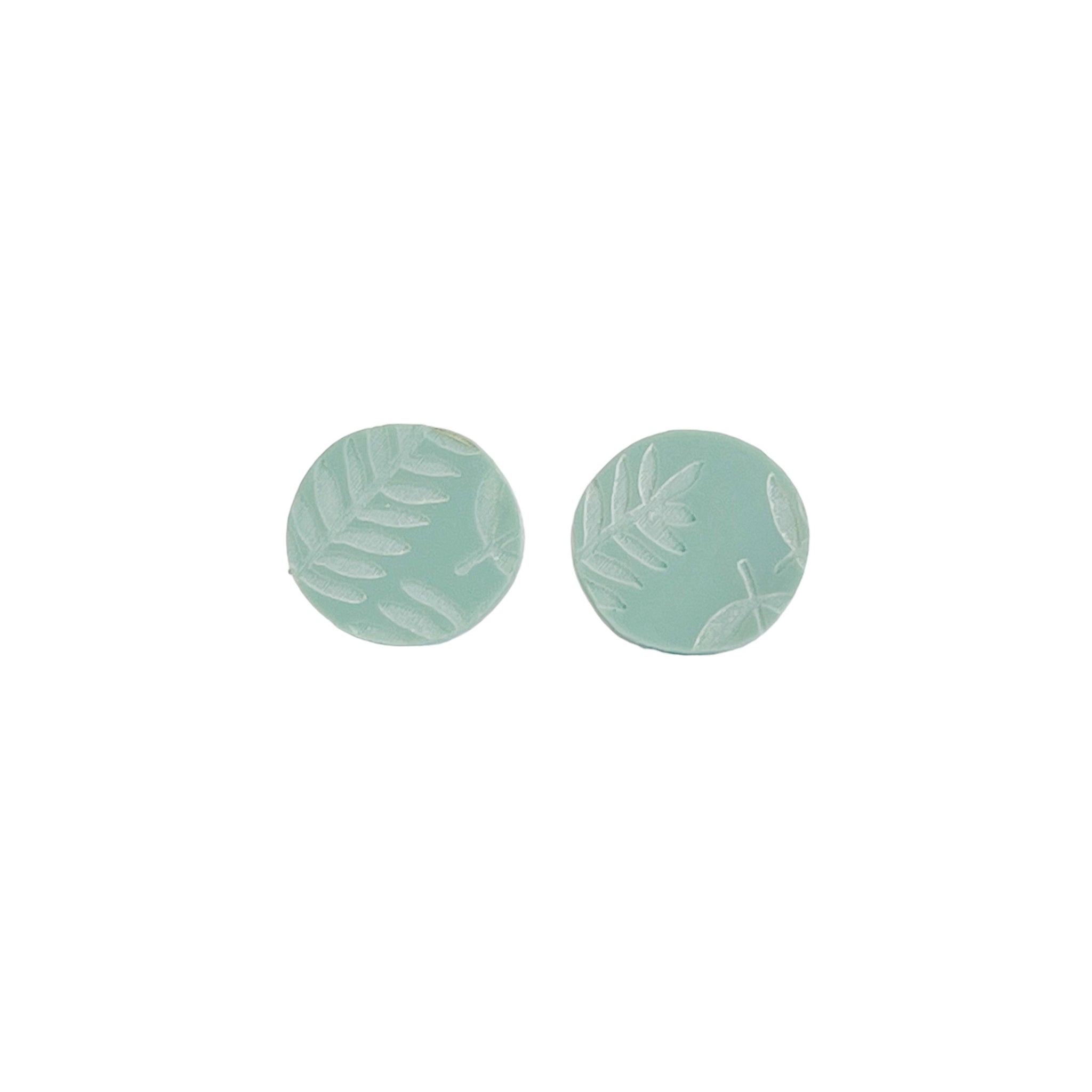 FERN EUCALYPTUS NATURAL CIRCLE EARRINGS