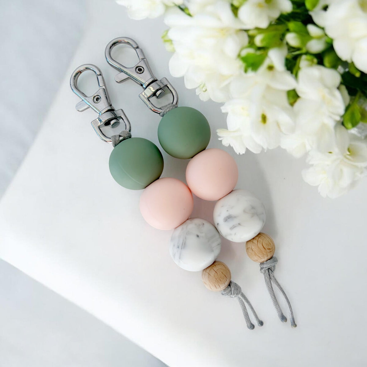 Sage pink marble SILICONE BEAD KEYRING