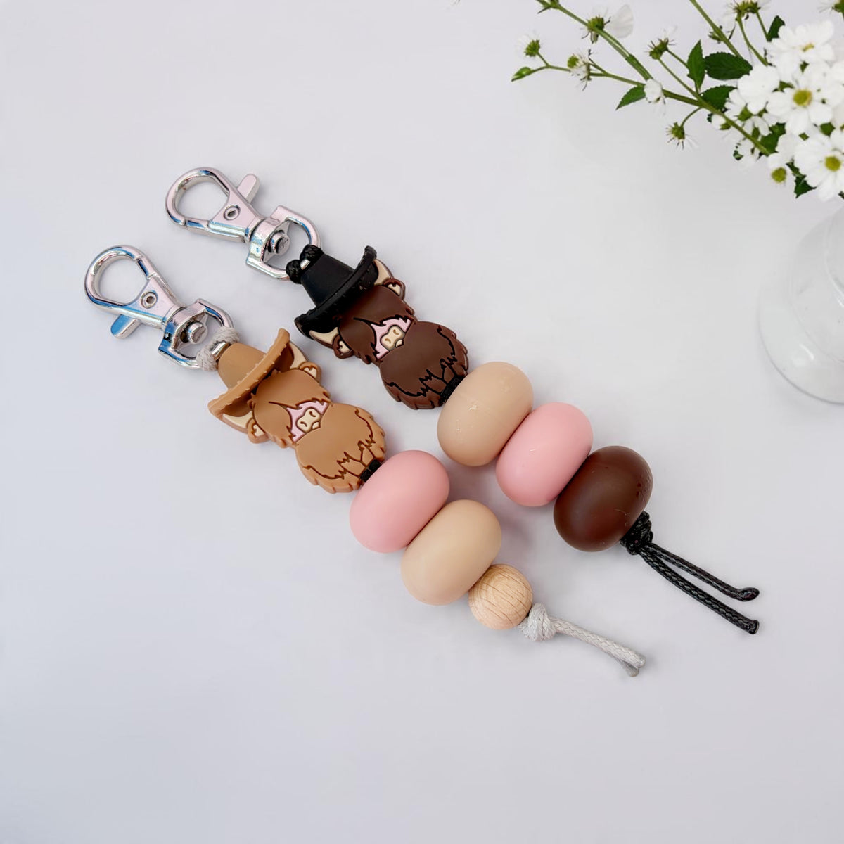 HIGHLAND COW with COWBOY HAT SILICONE BEAD KEYRING