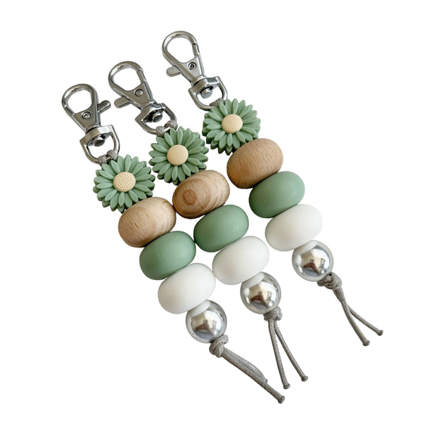 SAGE DAISY SILICONE BEAD KEYRING