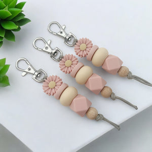 DUSTY PINK DAISY SILICONE BEAD KEYRING