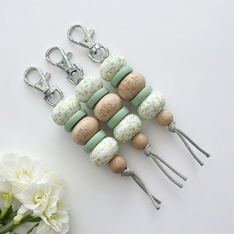 SAGE FOLIAGE SILICONE BEAD KEYRING