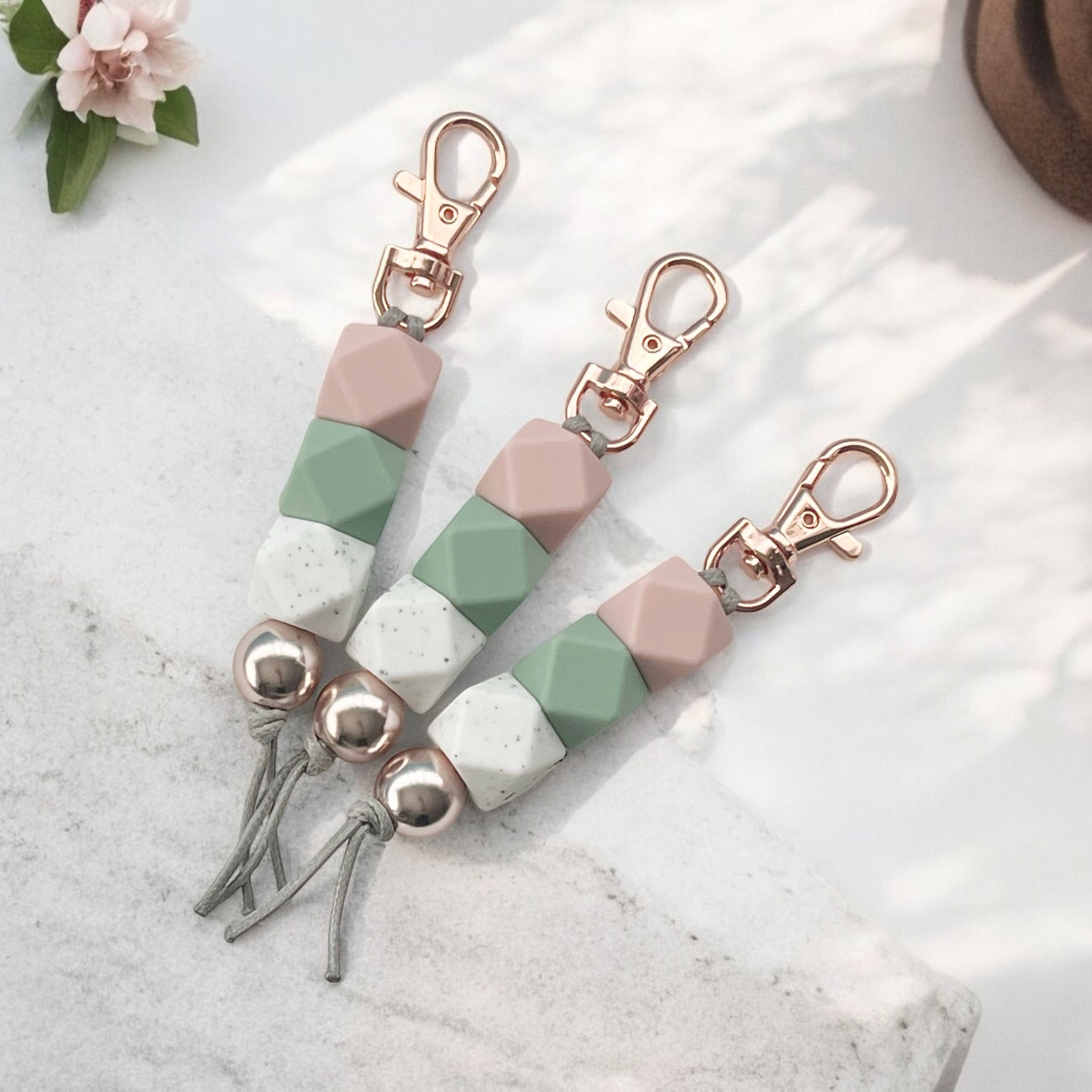 DUSTY PINK SAGE SILICONE BEAD KEYRING