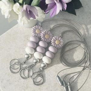 LARGE LAVENDER DAISY SILICONE BEAD LANYARD