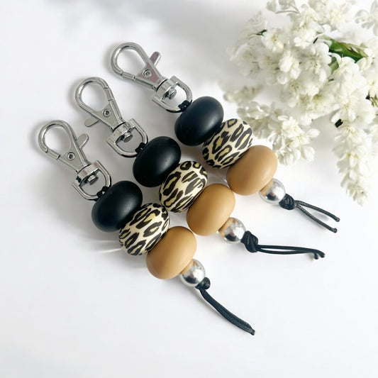 BLACK LEOPARD PRINT SILICONE BEAD KEYRING
