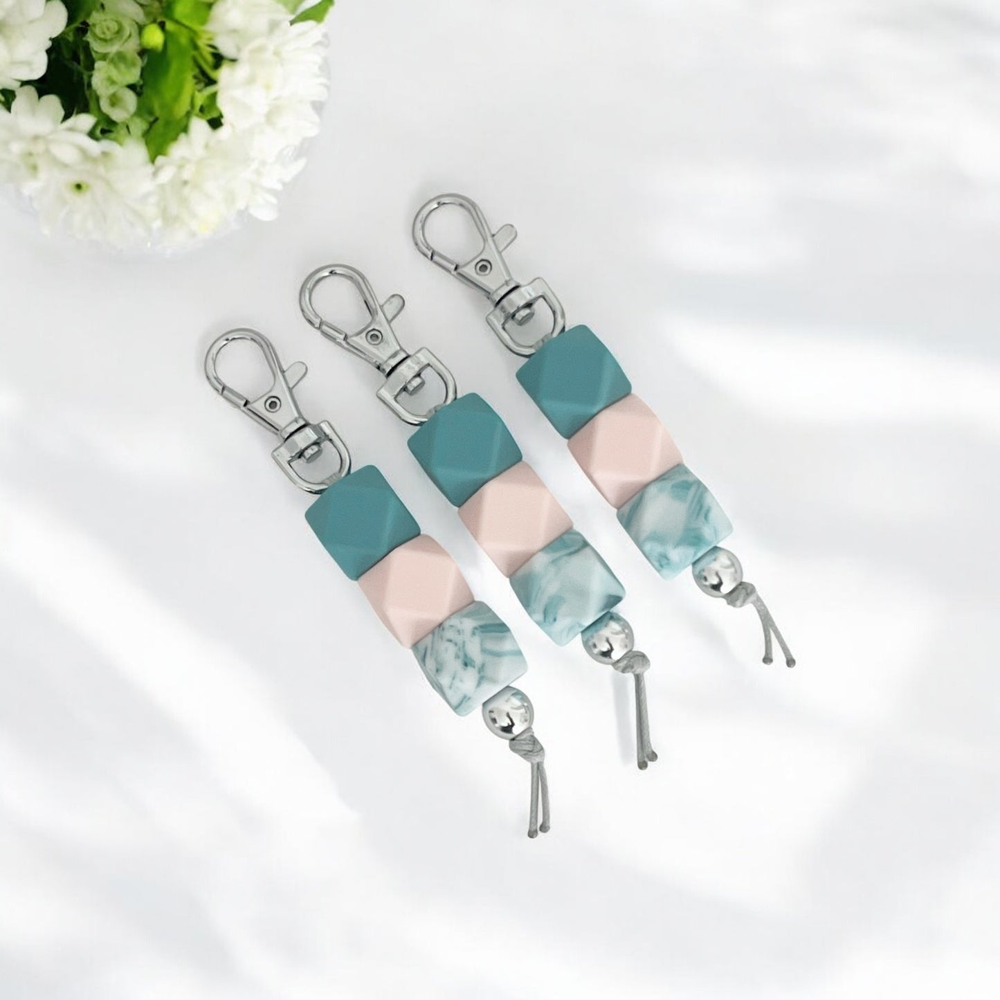 TEAL PINK MARBLE SILICONE BEAD KEYRING