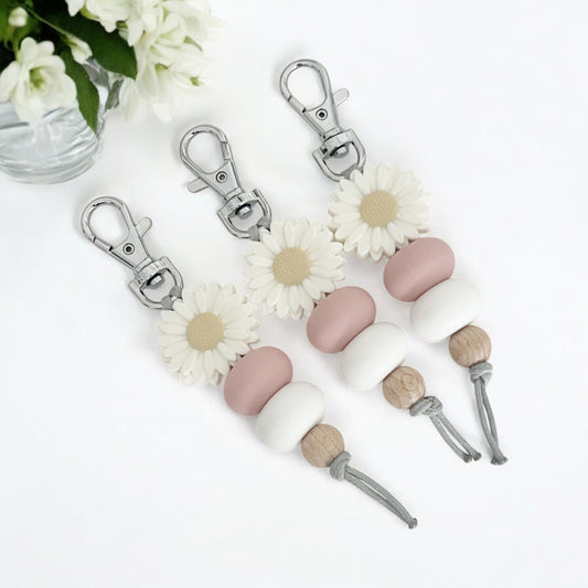 LARGE WHITE  DAISY & PINK SILICONE BEAD KEYRING
