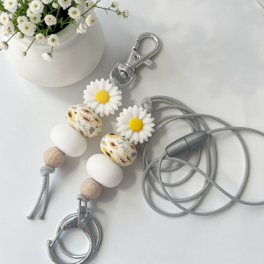 WHITE DAISY LANYARD & KEYRING BUNDLE